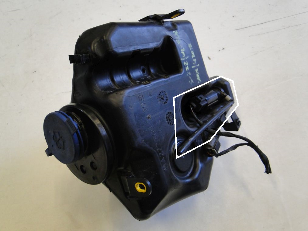 фото №1, Mercedes s w222 помпа бачок омивача