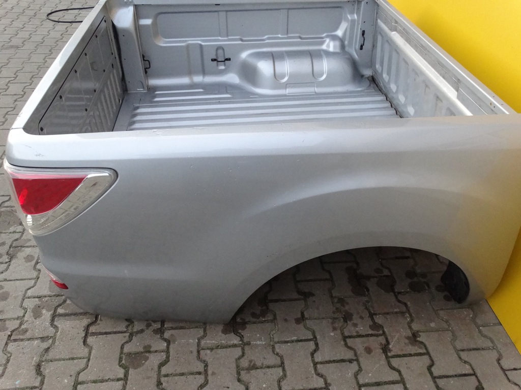 фото №7, Mazda bt50 2016- кузов багажник коробка передач кришка багажника задня