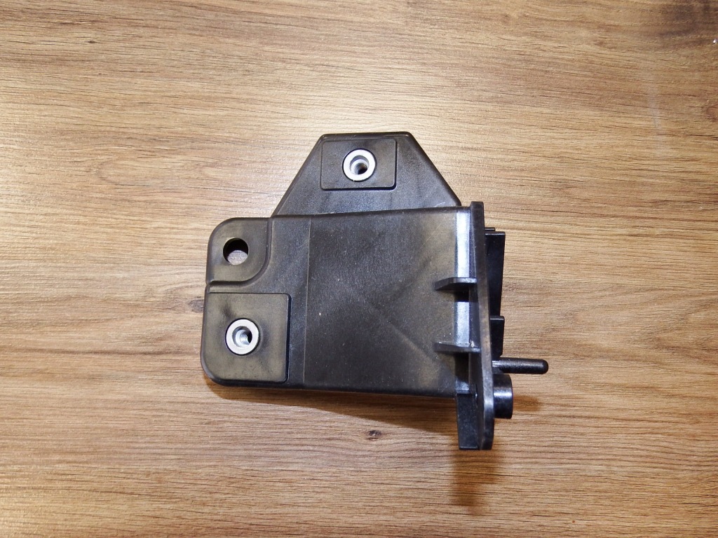 фото №1, Кронштейн бампера направляющая tesla model s lift левый