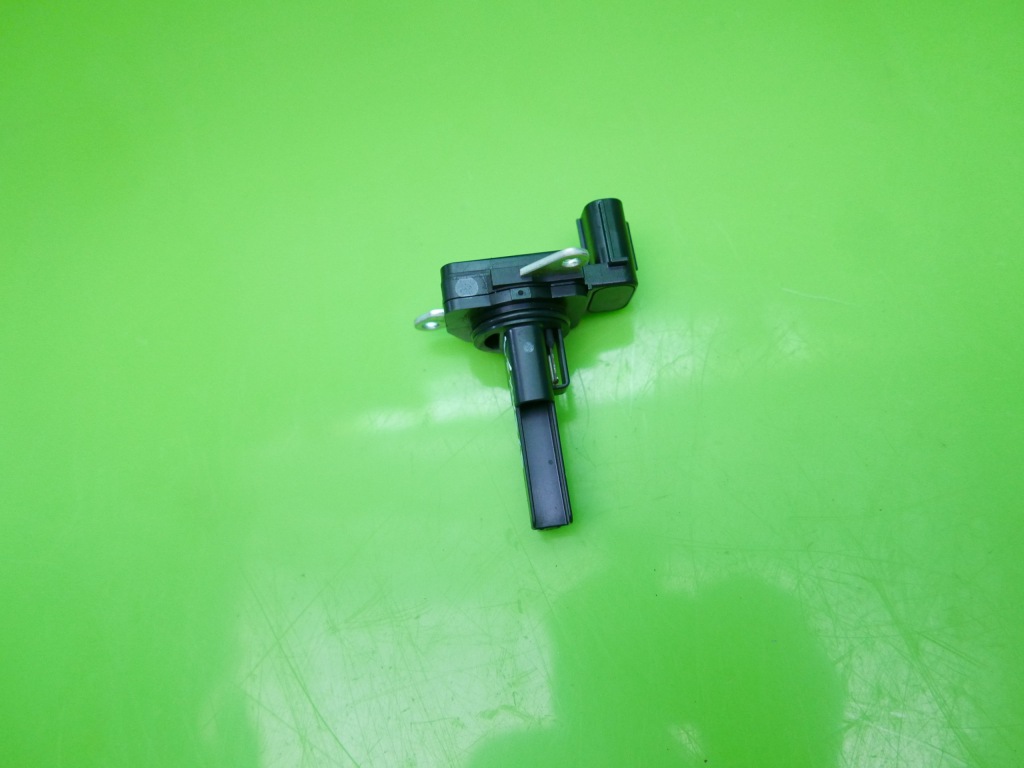 Витратомір 22204-38020 lexus ls ls460l 12-17 Доставка