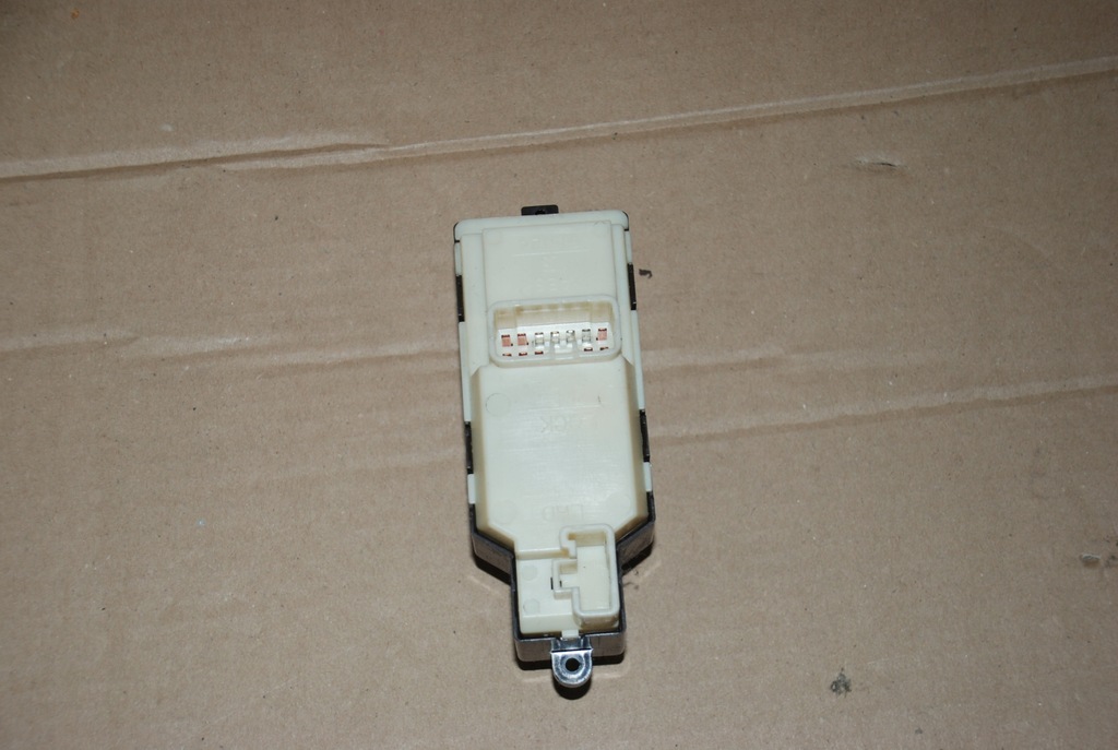 фото №4, Subaru justy 07- sirion панель управление окон левый