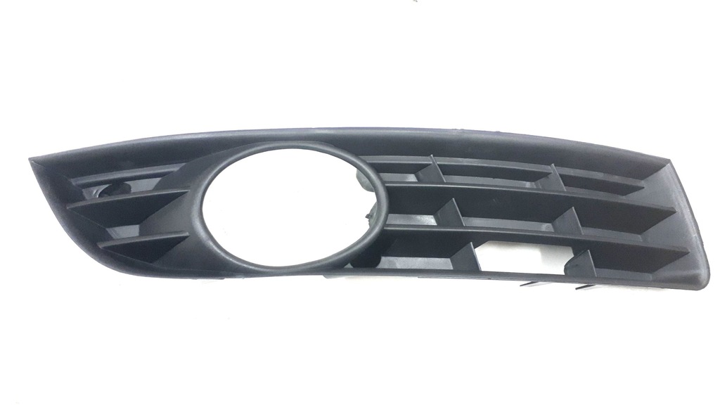 фото №1, Решётка радиатора решётка заглушка бампера passat 3c0853666a