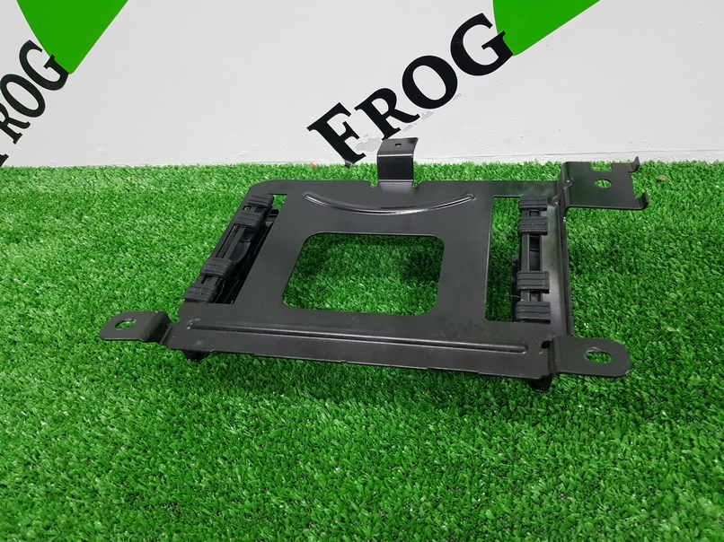 фото №4, Audi q3 2.0tfsi кронштейн блок управления 5n0906214