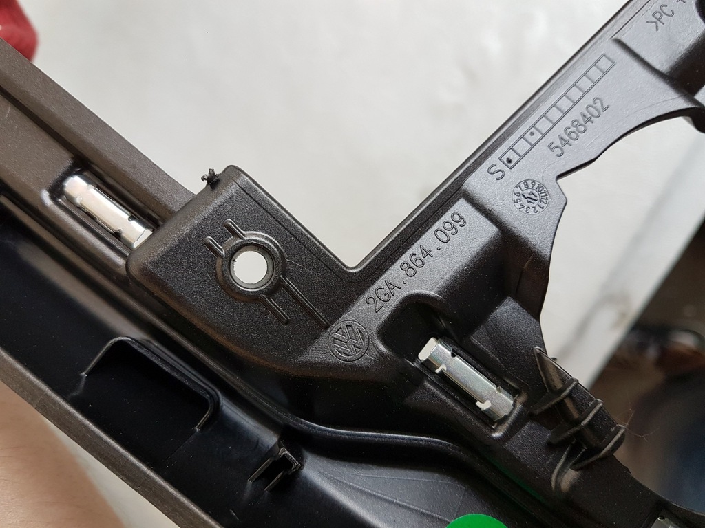 фото №2, Рамка панель туннель vw t-roc 2ga864099