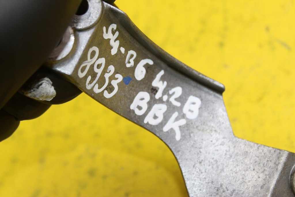 фото №8, Кронштейн компрессора кондиционер s4 b6 4.2 b 079260885b bbk