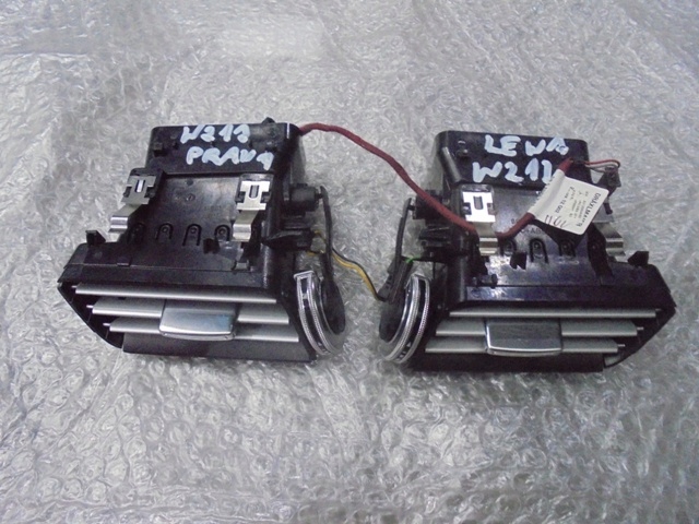 фото №1, Mercedes w212 lift решётка обдув правая