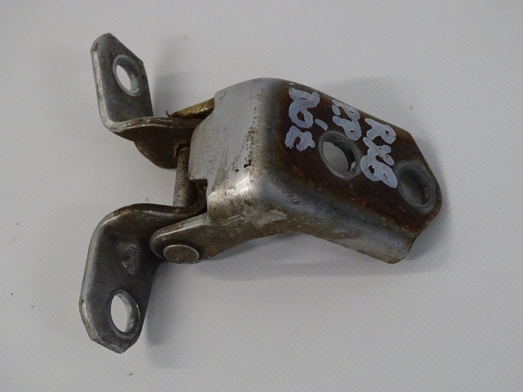 фото №1, Mazda rx-8 петля дверь правый перед dół нижний