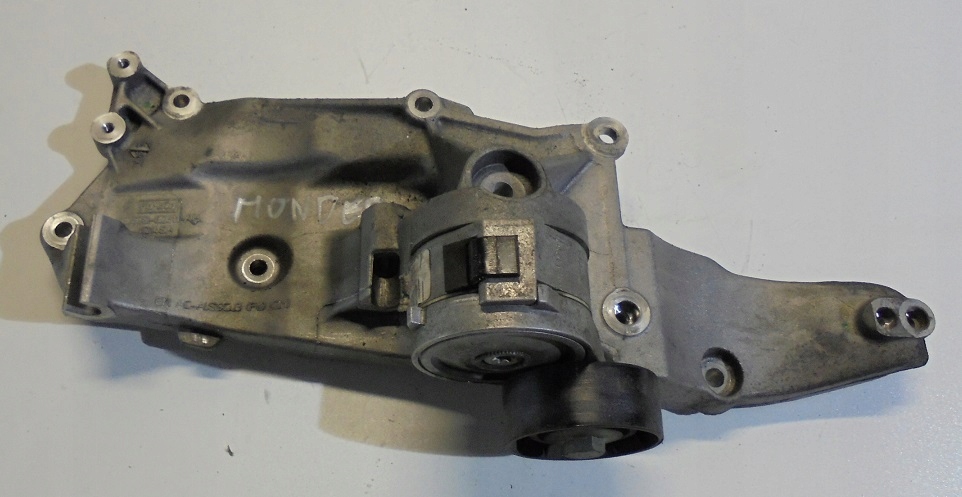 Купить Kuga mk2 2.0 tdci кронштейн кронштейн генератора