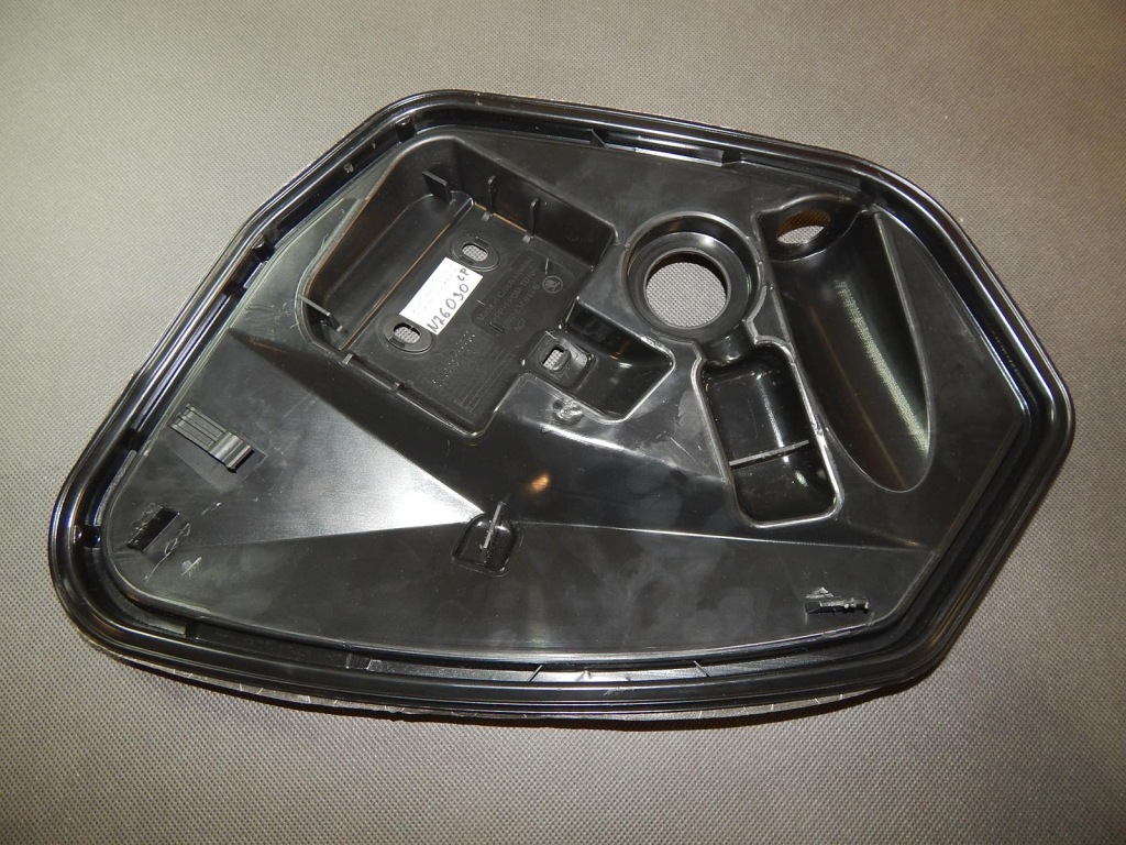 фото №1, Skoda superb 3v заглушка двері лівий p 3v0837915e