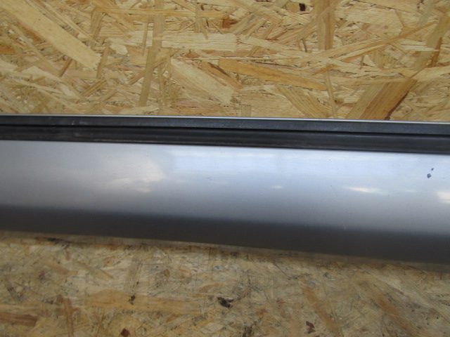 фото №10, 3 mercedes w124 левая молдинг порог накладка na порог наружный