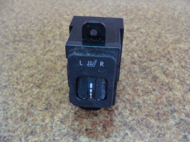 фото №1, Subaru forester 10r переключатель выключатель сидений