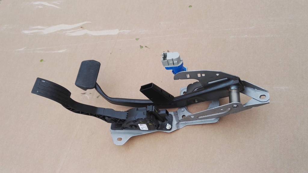 фото №1, Ford kuga mk2 lift escape педалі f1dc-9f836-aa