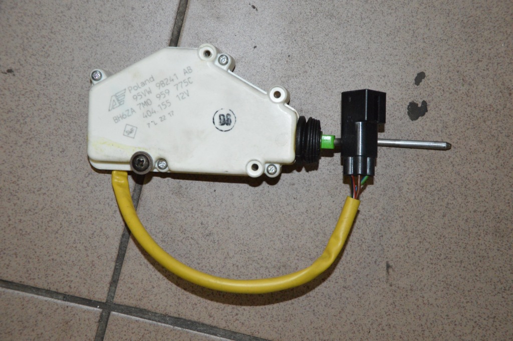 фото №1, Vw sharan mk2 привод крышка 7m0959775c