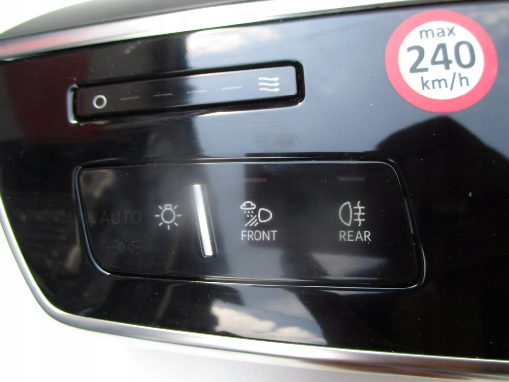 фото №4, Накладка консолі перемикач світла audi a8 4n0