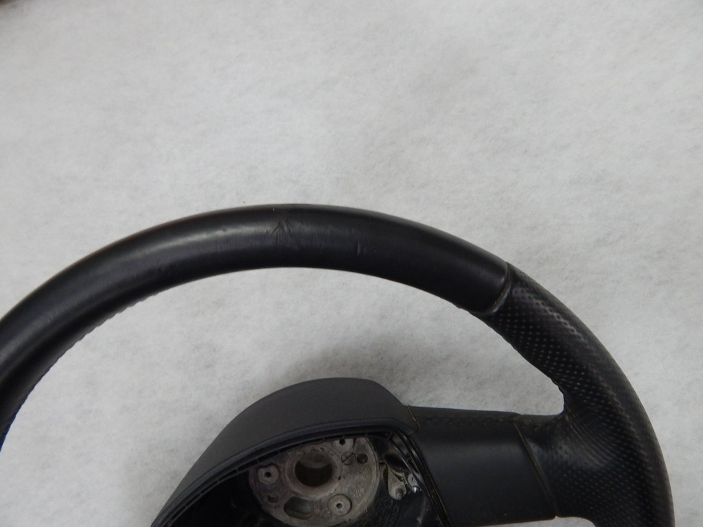 фото №9, Audi a3 8p0 - воздуховод кожа