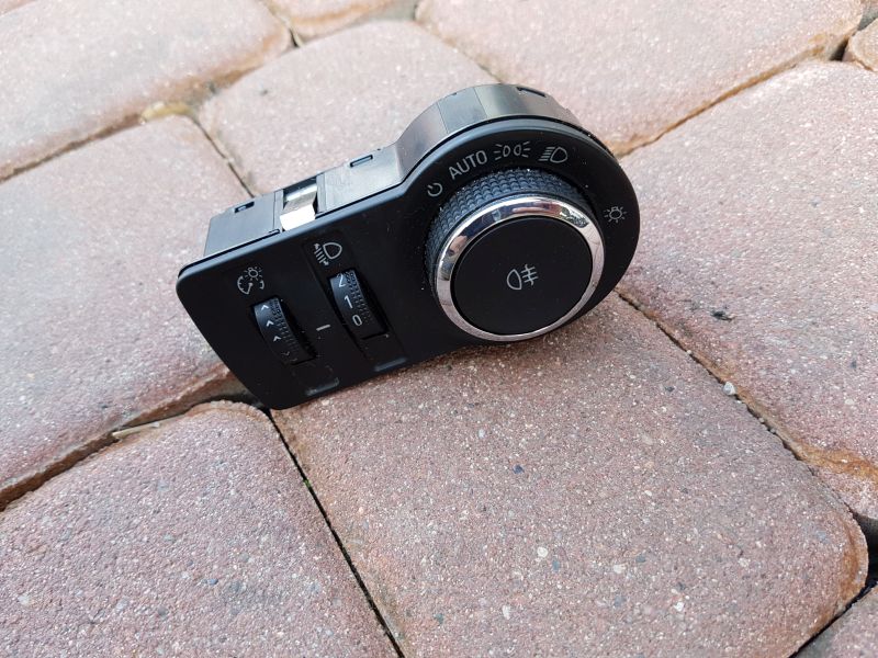 фото №1, Переключатель света opel insignia 13268696