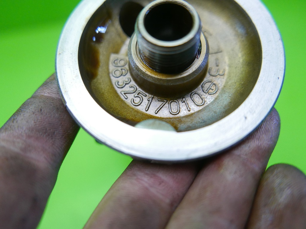 фото №10, Основание фильтра масла citroen c5 i 2.0 16v 01-04