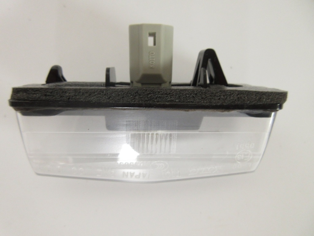 фото №1, Prius plus освещение номерного знака регистрационный