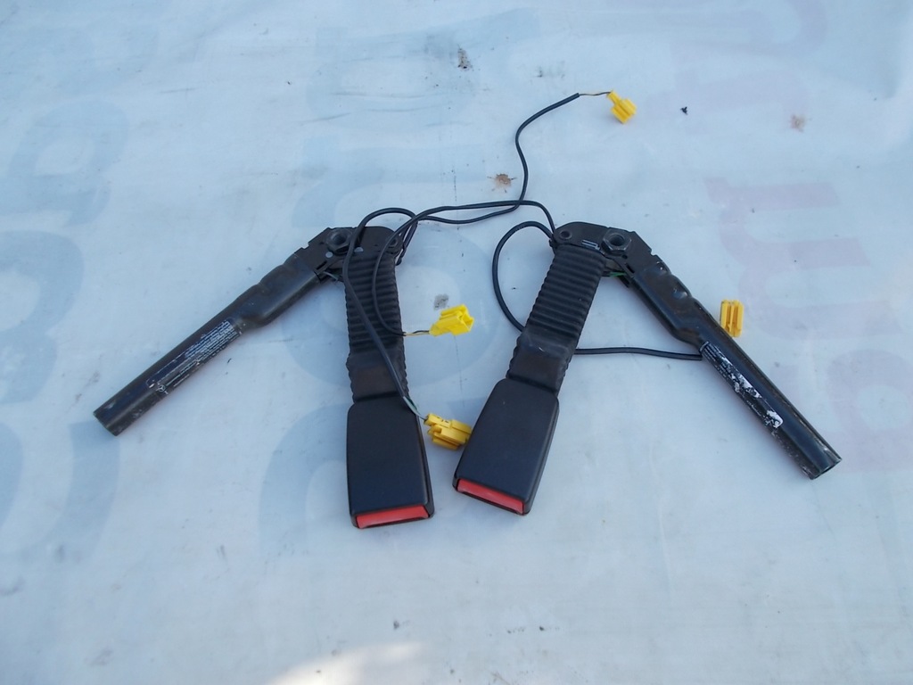 фото №1, Mercedes w251 pas ремені натягувач перед 2518600369