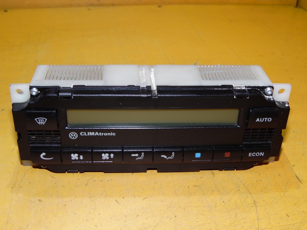 фото №1, Панель кондиционера passat 3b1907044a