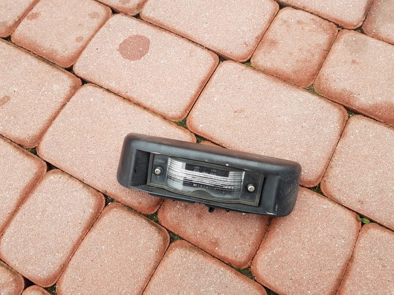 фото №1, Подсветка номерного знака vivaro trafic 8200434687