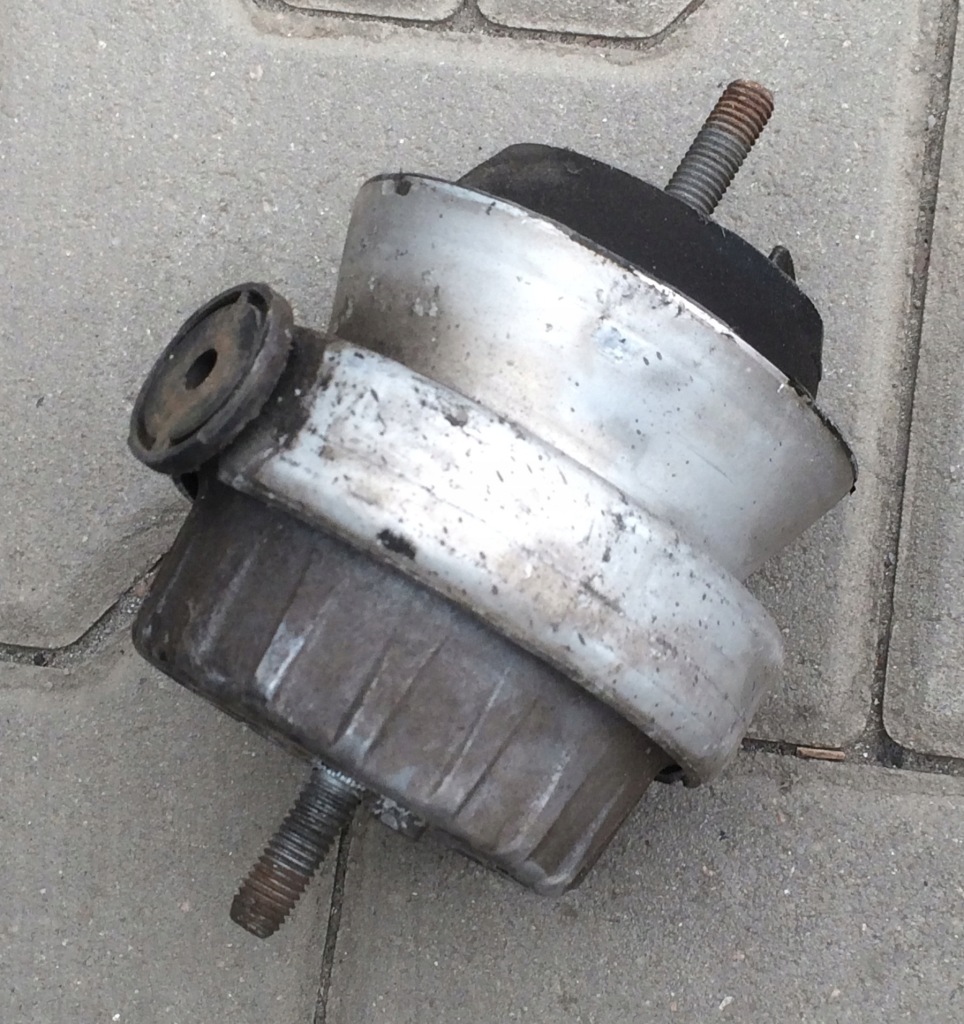 фото №1, Audi a6 c6 4f подушка двигателя 4f0199379b